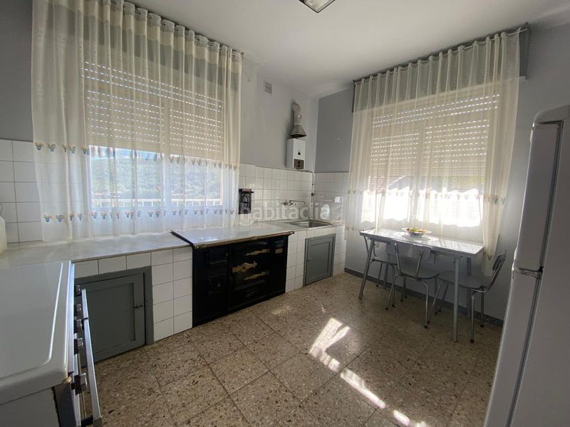 Foto e91277d9-38ea-4c6e-a5c2-b7d5a4f60bb5. Casa amb aparcament a Boborás