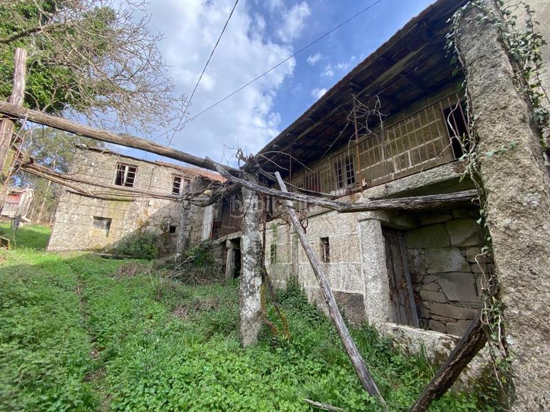 Foto e563949e-8607-4c8d-a790-451dfe6b2360. Casa ref: 01310 - casona para restaurar en venta en Irixo (O)