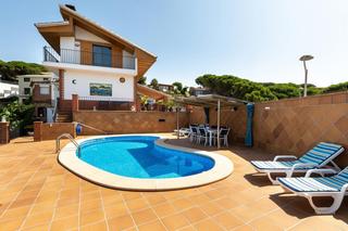 Casa a Calella. Casa impecable y soleada