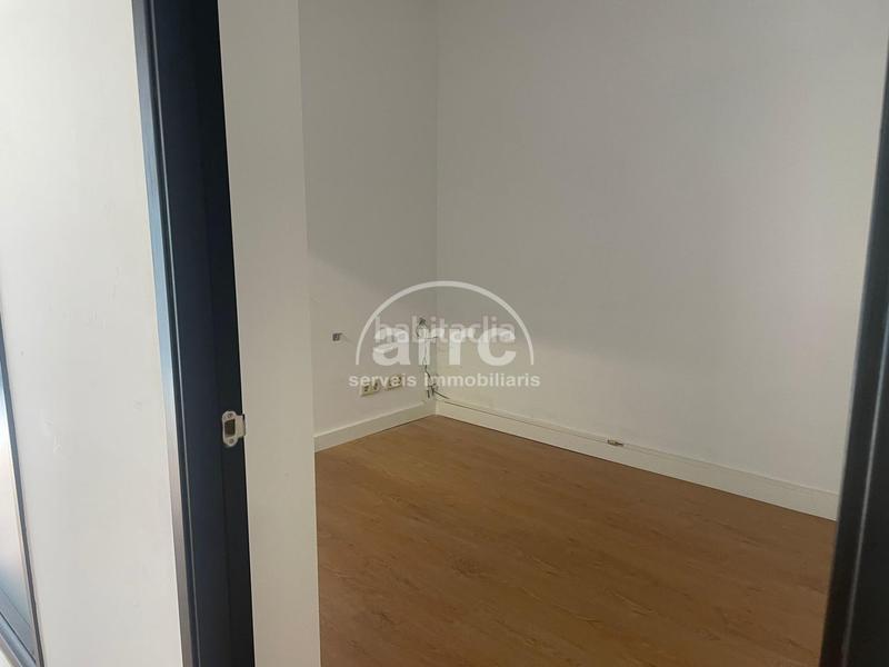 Foto 27c9a2d5-abc0-4c84-a231-aa0e661ea8a3. Local comercial local venta o alquler en Zona Alta Premià de Mar
