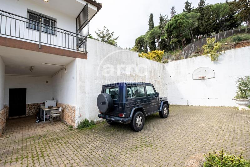 Foto 060fc60f-4530-43ea-b1bb-41b00fa888a8. Casa amb calefacció aparcament piscina a Urbanitzacions Arenys de Mar