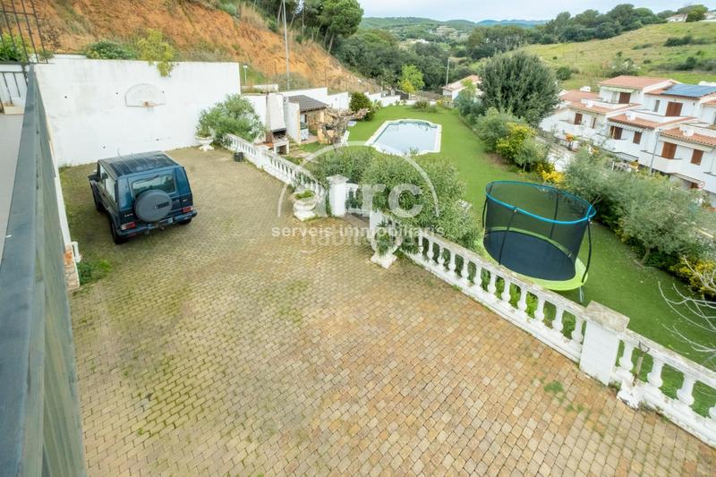 Foto 1515bd51-c20d-43f6-9504-f63242668661. Casa amb calefacció aparcament piscina a Urbanitzacions Arenys de Mar