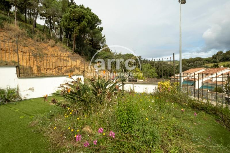 Foto 4d13d260-8bd4-4a54-b4f9-e8d3b0cc4cb4. Casa amb calefacció aparcament piscina a Urbanitzacions Arenys de Mar