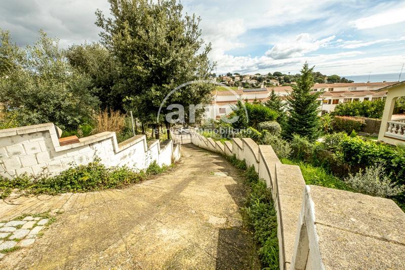 Foto b8b11422-bef4-4aa1-a807-e15916e81832. Casa amb calefacció aparcament piscina a Urbanitzacions Arenys de Mar