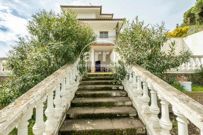 Foto bbe5198b-7ab5-43d8-9bec-f5cd3b7ceb0d. Casa amb calefacció aparcament piscina a Urbanitzacions Arenys de Mar