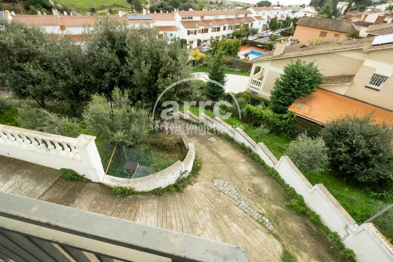 Foto c99038ef-dd5f-4057-924b-7ae62e3578a0. Casa amb calefacció aparcament piscina a Urbanitzacions Arenys de Mar