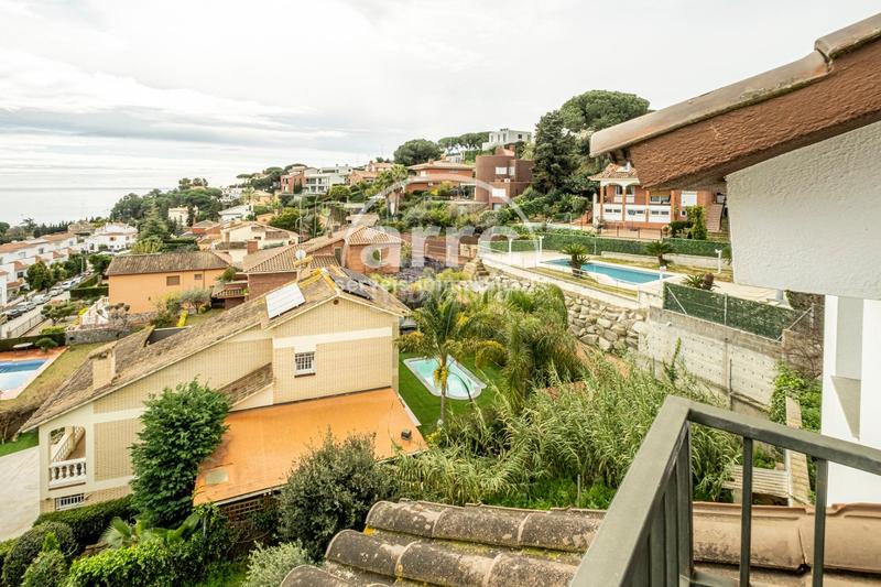 Foto e62be088-7d9e-45c7-a295-95a399fd2711. Casa amb calefacció aparcament piscina a Urbanitzacions Arenys de Mar