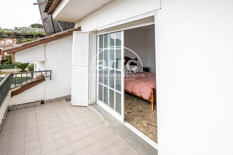 Foto fec760e3-b02a-4da8-aeab-29670b771c98. Casa amb calefacció aparcament piscina a Urbanitzacions Arenys de Mar