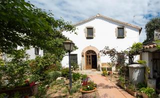 House in Cabrils. Casa de pueblo en el centro de cabrils  ideal para reformar a tu