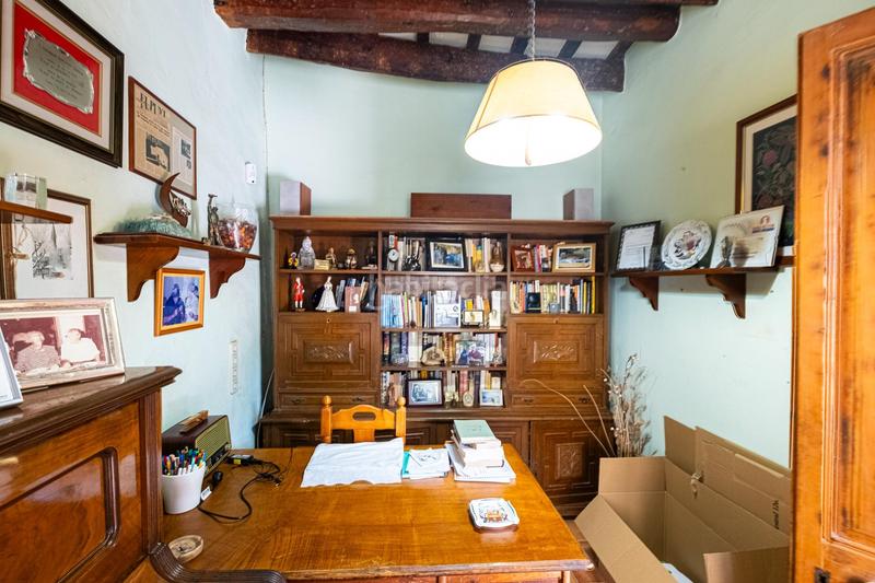 Foto 103eebae-fabc-4796-b480-068728ac1cef. Casa  de pueblo en el centro ideal para reformar a tu gusto en Cabrils