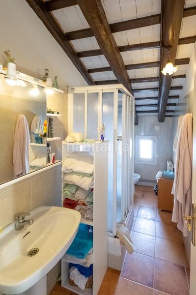 Foto 1777dc61-43a0-4cfe-aa6e-d0e791edb80f. Casa  de pueblo en el centro ideal para reformar a tu gusto en Cabrils