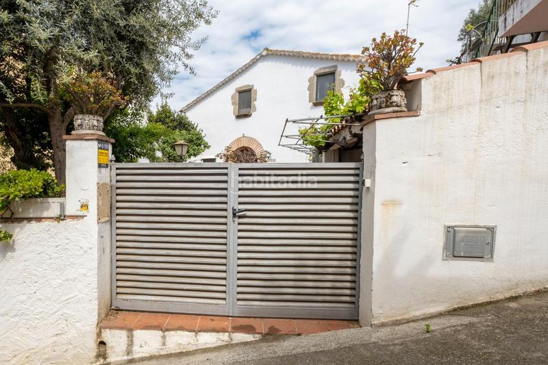 Foto 78197ae1-8af2-48dc-bbe5-68e2c5f021ef. Casa  de pueblo en el centro ideal para reformar a tu gusto en Cabrils