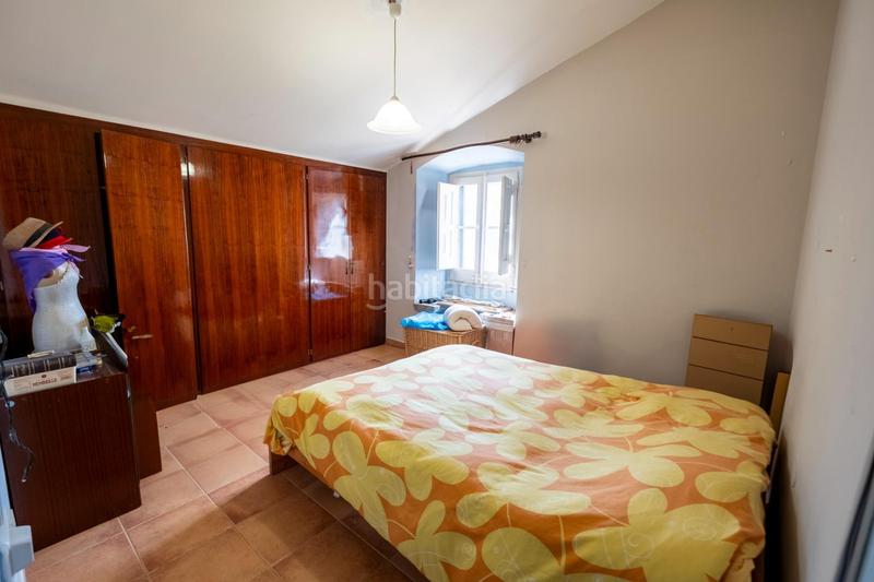 Foto b0e58011-a9c4-4659-bfa5-56524993ebc6. Casa  de pueblo en el centro ideal para reformar a tu gusto en Cabrils