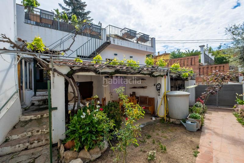 Foto e4055275-fb37-4397-88db-edd7b5d690a1. Casa  de pueblo en el centro ideal para reformar a tu gusto en Cabrils