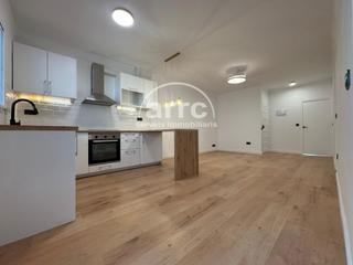 Appartement à Cerdanyola Nord. Ático reformado a estrenar  terraza privada 38m