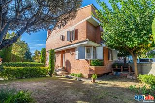 Casa en Calif�rnia-Santa Madrona. Unifamiliar adosada  masnou
