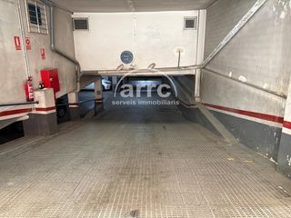 Aparcament cotxe a Banyeres