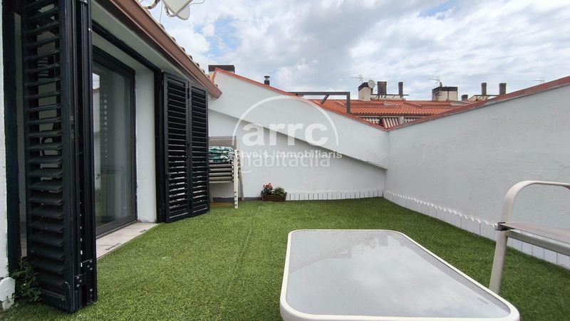 Foto bebea5f0-3cf0-4226-aa0b-4fd5b587b768. Dúplex amb calefacció piscina a Calella