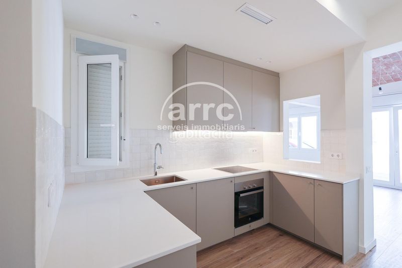 Foto b8e2ac47-29b4-4b7e-ac0b-0f8335b30ba3. Planta baixa a Centre-Nucli Antic Premià de Mar