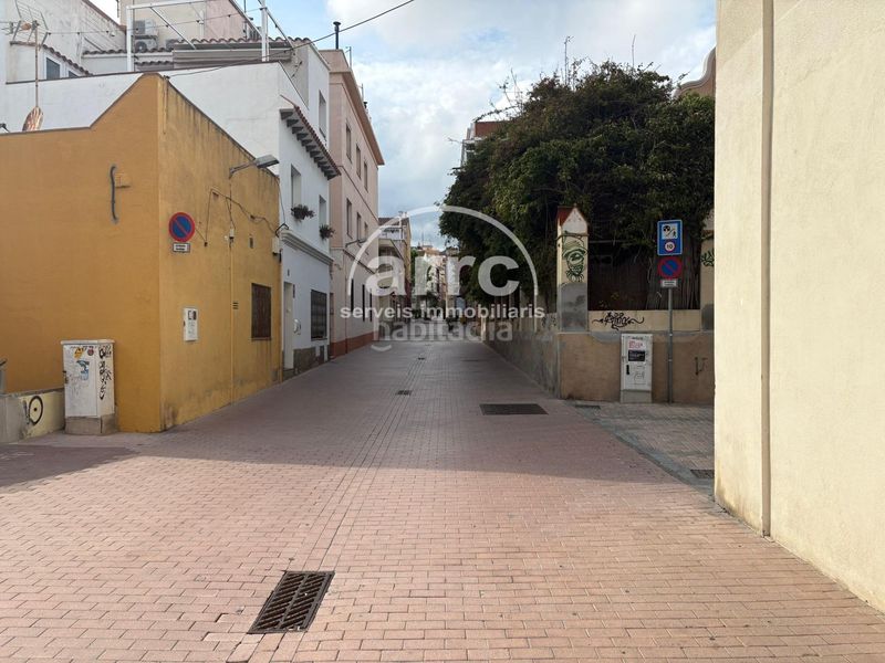Foto 10fb1c27-11d9-44d1-808b-cf70d2c78388. Local comercial a Centre-Nucli Antic Premià de Mar