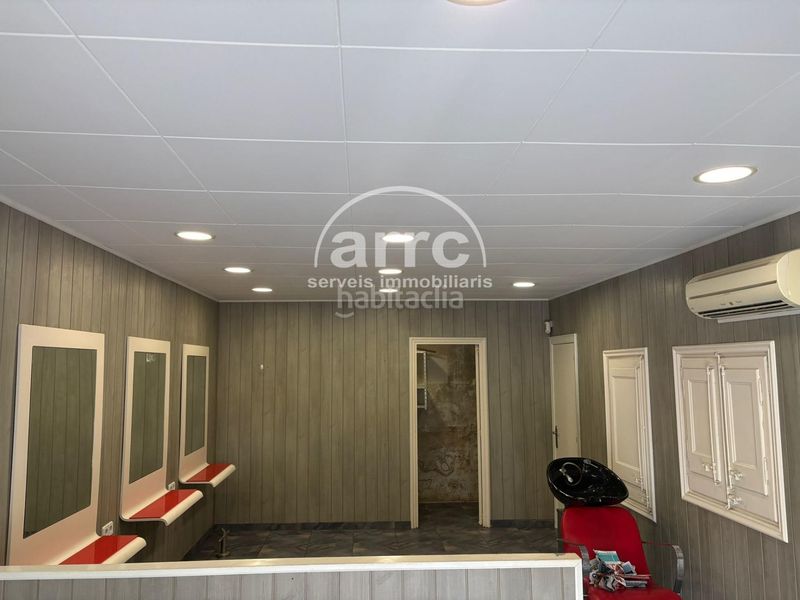 Foto f05ddcf5-5afb-4b13-a29e-1fa44ae7529e. Local comercial a Centre-Nucli Antic Premià de Mar