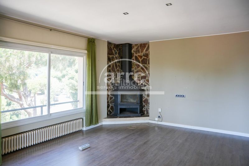 Foto 81b79894-4a8d-4421-9a6b-4e4e4e53f96a. Casa amb calefacció aparcament a Cabrils