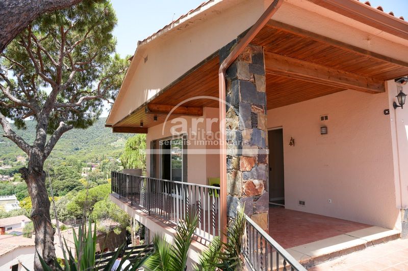 Foto bb6204ae-6b4e-4b29-a5e9-49eb395017d8. Casa amb calefacció aparcament a Cabrils