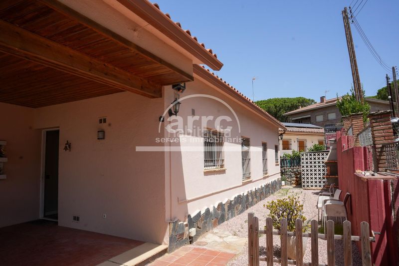 Foto c1d48b2a-088e-45bf-8322-919a129d305a. Casa amb calefacció aparcament a Cabrils