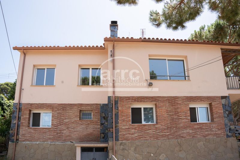 Foto ef3d79e2-6ab9-49f6-bff1-222cb3332e9d. Casa amb calefacció aparcament a Cabrils