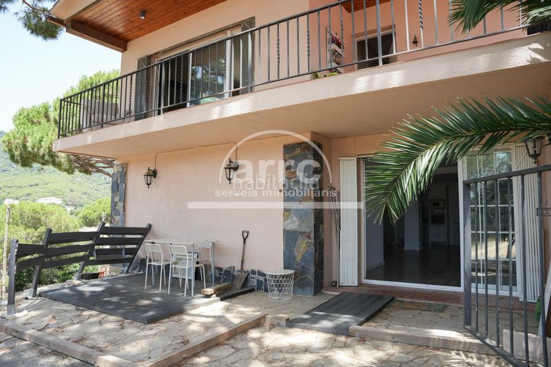 Foto fb60cbb5-818b-47a2-8ecf-7cadf3f37328. Casa amb calefacció aparcament a Cabrils