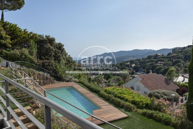 Foto 50b3c727-8e12-43b9-a71e-09ebd352e705. Casa amb aparcament a Cabrils