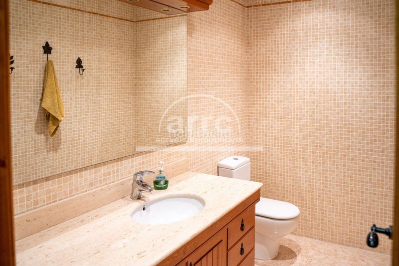 Foto 554680a4-7664-493d-ac69-c410770e7795. Casa amb aparcament a Cabrils