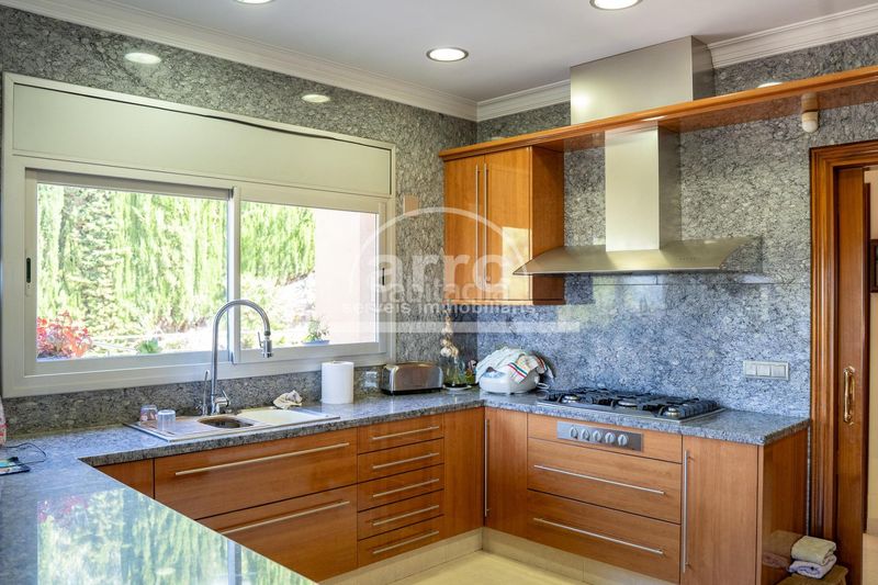 Foto bbabe9cd-9039-4cb3-928f-843643e894e3. Casa amb aparcament a Cabrils