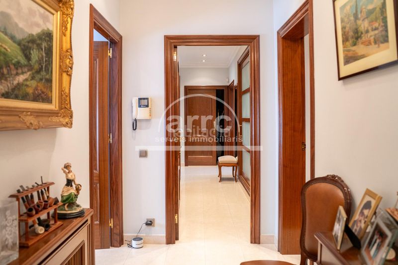 Foto ca3fb4b7-d7db-4d91-b58f-0db906316edb. Casa amb aparcament a Cabrils
