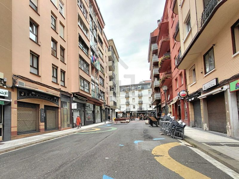 Foto ad1ecee5-c884-4ffd-9869-ed0f8d5519fc. Location local commercial dans Pinar - Anaka - Belaskoenea Irun
