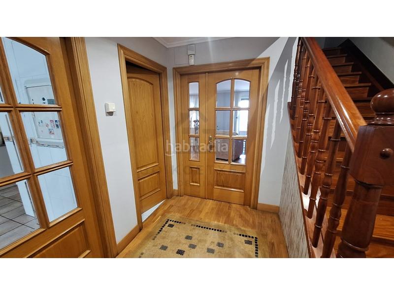 Foto 292537c1-63f5-4f40-8a03-ffa9852768da. Casa preciosa villa con jardín en aranibar garaje en Irun