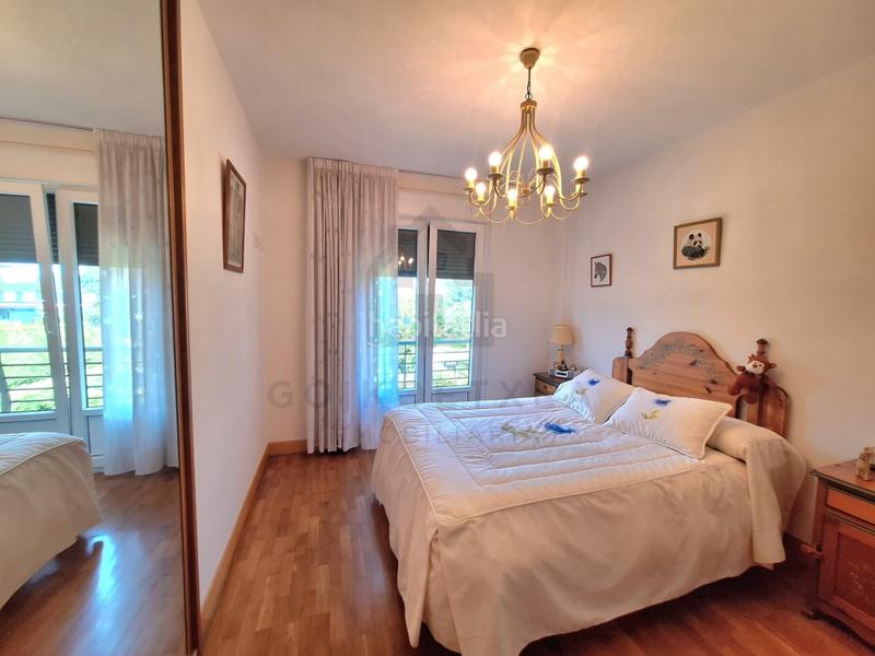 Foto 78121c26-9b12-4c32-8dd4-371b8ab8d4b5. Casa preciosa villa con jardín en aranibar garaje en Irun