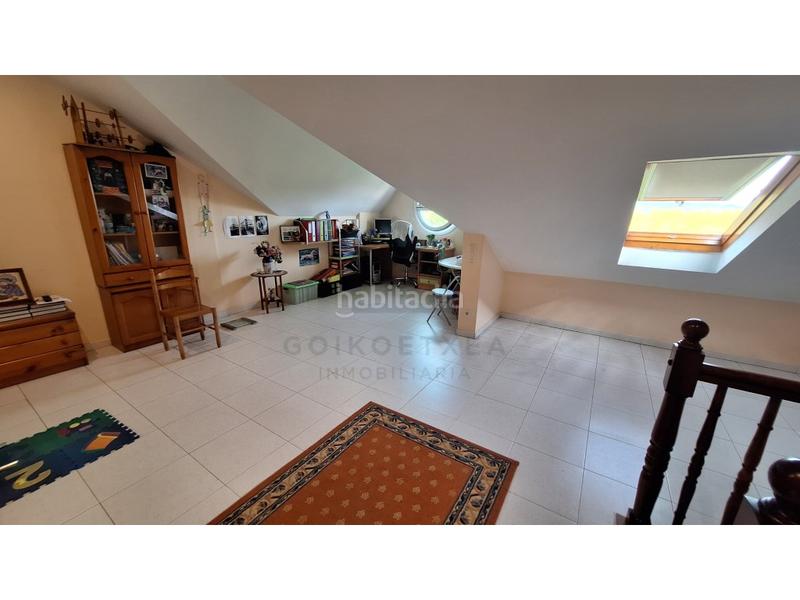 Foto 96f808cd-5d94-4672-bd32-4d6475464011. Casa preciosa villa con jardín en aranibar garaje en Irun