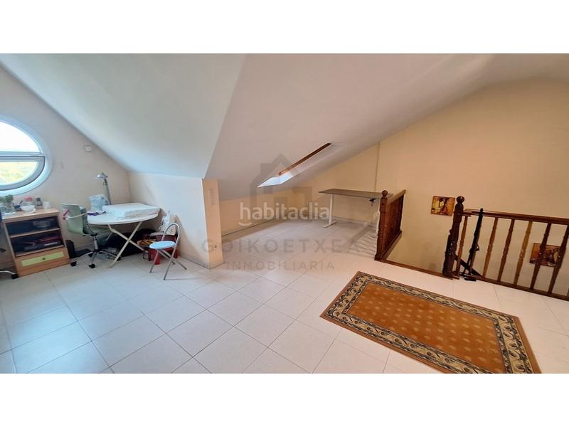 Foto c7068790-6620-4832-92af-60928e6e9708. Casa preciosa villa con jardín en aranibar garaje en Irun
