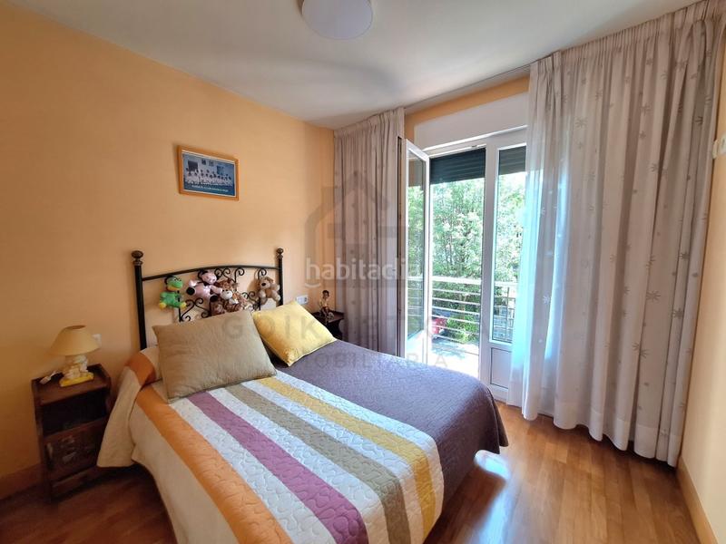 Foto f35a84e2-777a-4935-b5de-07c22f614adf. Casa preciosa villa con jardín en aranibar garaje en Irun