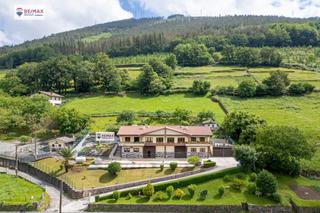 Maison jumelée à Berastegi. Hermosa casa pareada en berastegi