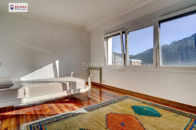 Foto 720440df-f3ee-4581-9428-a43062cb2686. Casa amb calefacció aparcament a Legazpi