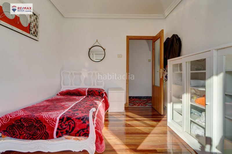 Foto b50bb1c9-f702-4ffd-a2ed-e07e47aa9513. Casa amb calefacció aparcament a Legazpi