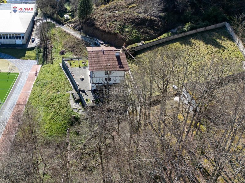 Foto e209f9c5-1543-4f3d-9a82-2f8db5e9b1d3. Casa amb calefacció aparcament a Legazpi