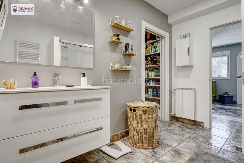 Foto eec2363d-bd34-4272-aa2b-62383b6d3c24. Casa amb calefacció aparcament a Legazpi