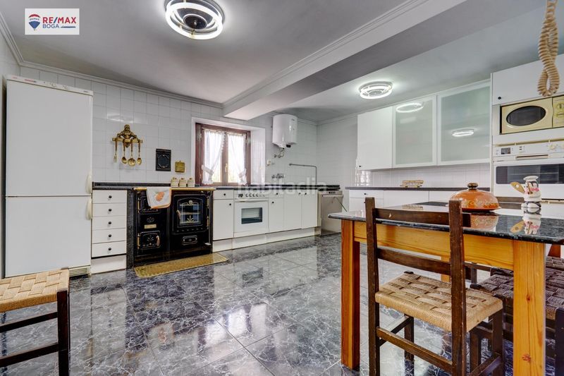 Foto 20f14f4b-3416-4c8d-b774-4615dec86c85. Casa amb aparcament a Tolosa