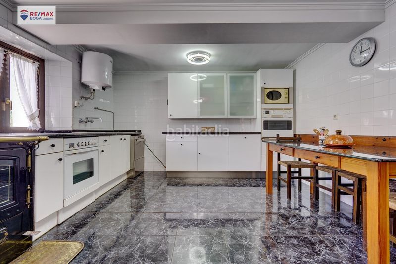 Foto 32e3f72e-beeb-49d3-a351-9cac2c8485b2. Casa amb aparcament a Tolosa