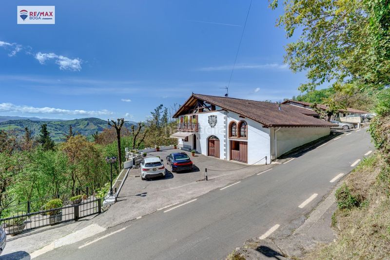 Foto 6d51498d-a8fa-4b62-90dc-1a058d55c85a. Casa amb aparcament a Tolosa