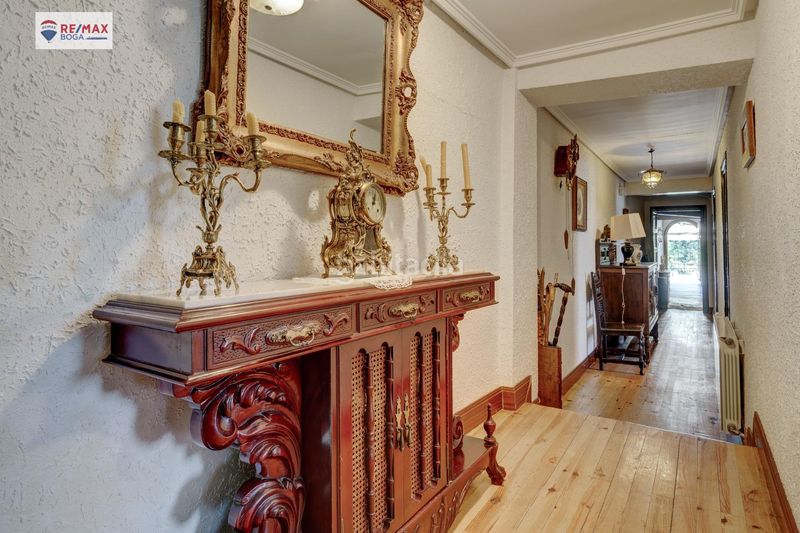 Foto a89ff436-2e10-4a3b-91ef-c2a57df720ea. Casa amb aparcament a Tolosa