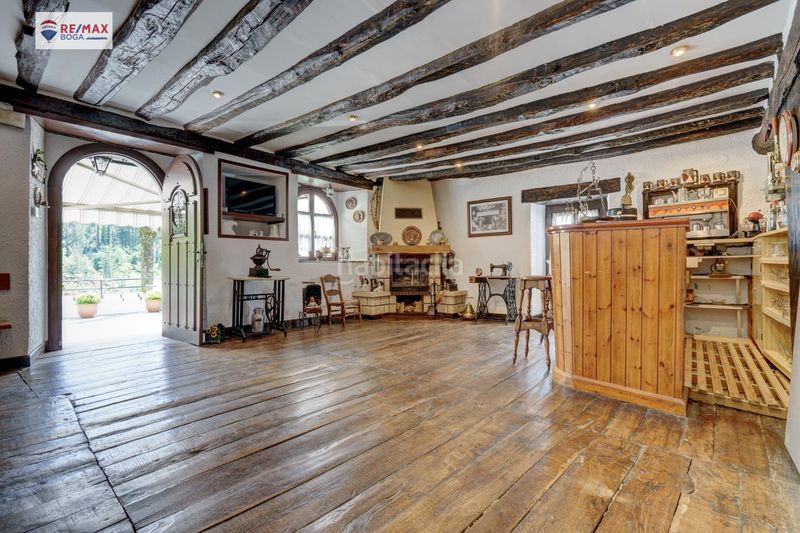 Foto b7ad02d8-cf45-4c8d-a26e-63a74818751c. Casa amb aparcament a Tolosa